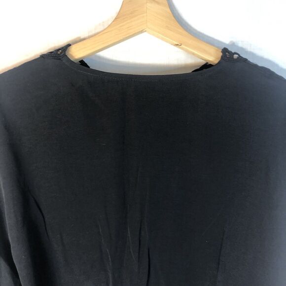 Fredrick's of Hollywood Size 2x Black w Black Trim Button Up Blouse Acetate - Picture 10 of 11